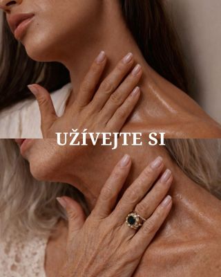 Jen malé připomenutí pro vás. Ženskost se nemění s věkem. Prohlubuje se. A každý okamžik ji může ještě víc rozzářit✨🤍